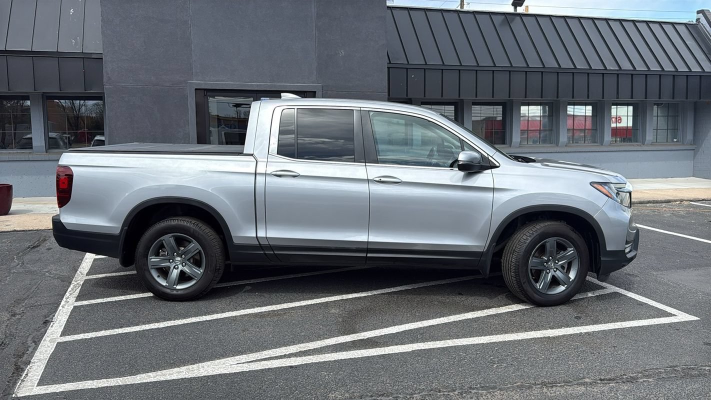 Used 2023 Honda Ridgeline RTL image 2
