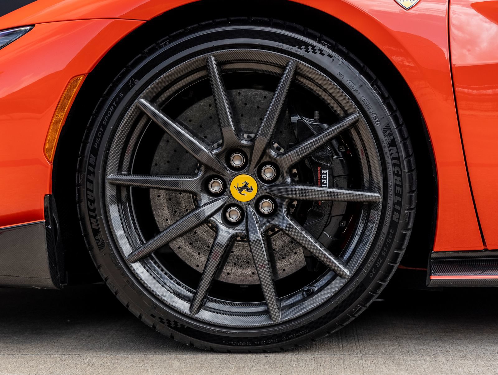 Used 2024 Ferrari 296 GTS RWD image 18