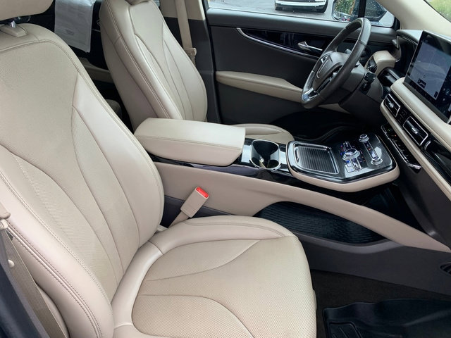 Used 2021 Lincoln Nautilus Reserve AWD/4WD image 12