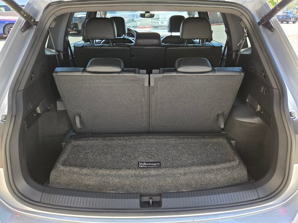 Used 2022 Volkswagen Tiguan SE R-Line FWD image 20