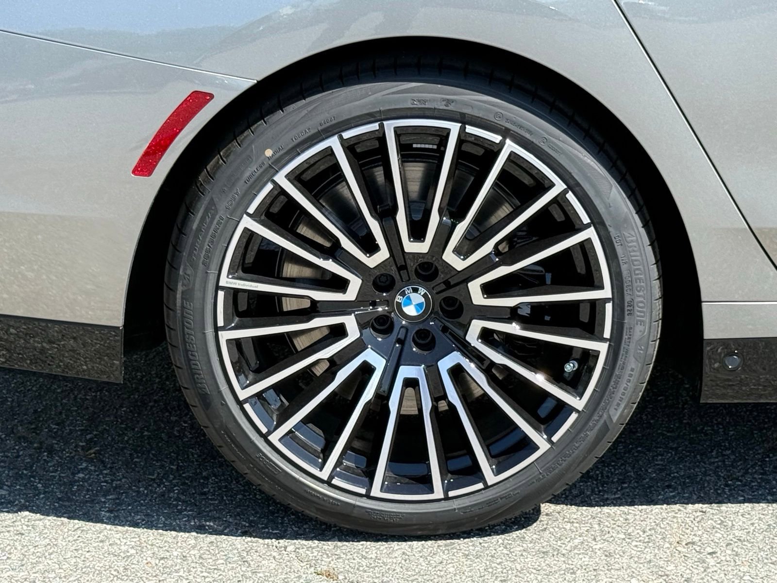 New 2026 BMW 760i xDrive AWD/4WD image 18