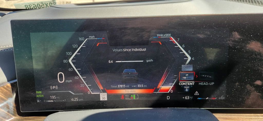 Used 2025 BMW X6 xDrive40i w/ Climate Comfort Package image 5