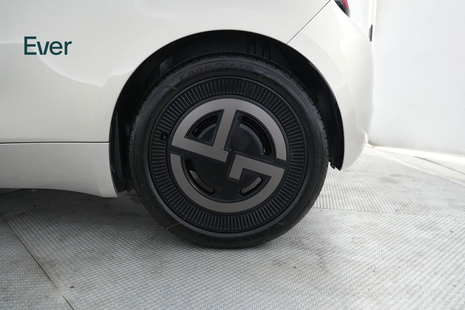 Used 2025 FIAT 500 e FWD image 9