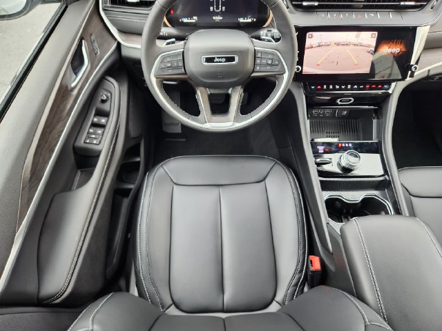 New 2027 Jeep Grand Cherokee L Limited AWD/4WD image 18