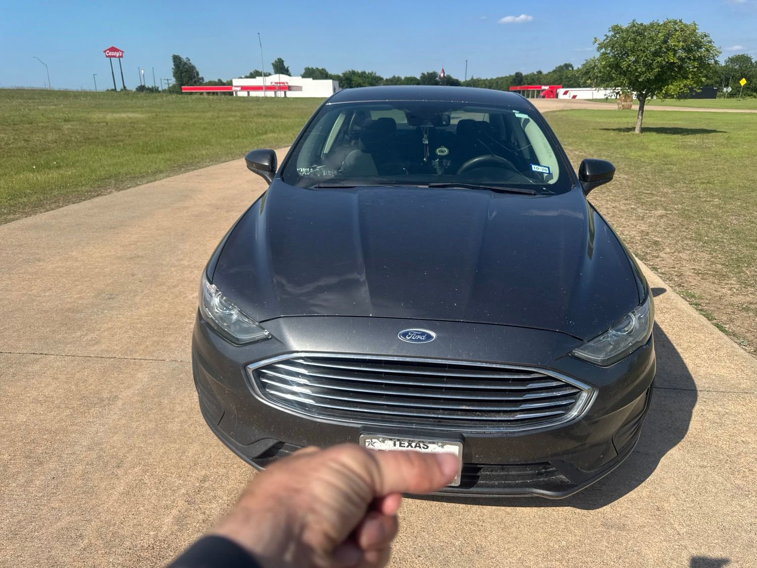Used 2020 Ford Fusion SE FWD image 13