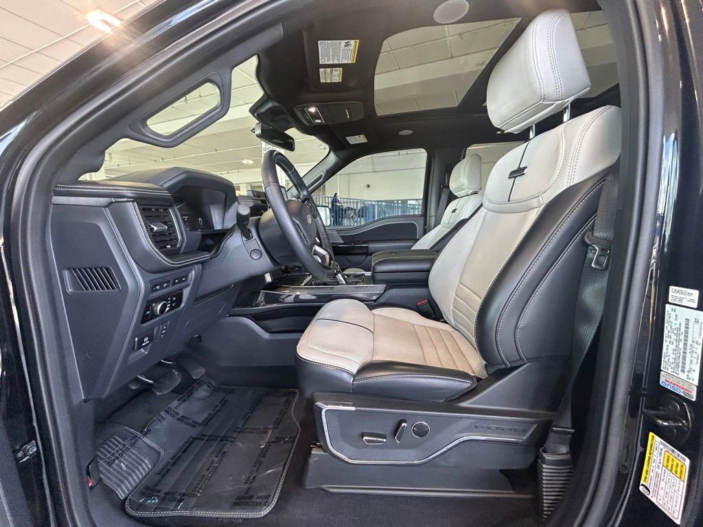 Used 2023 Ford F150 Lightning Platinum image 10