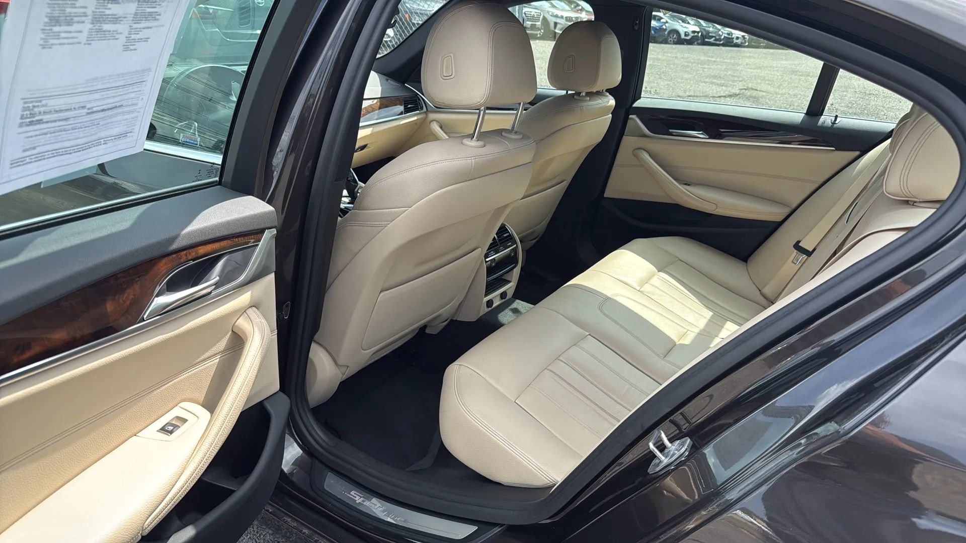 Used 2017 BMW 530i xDrive image 28