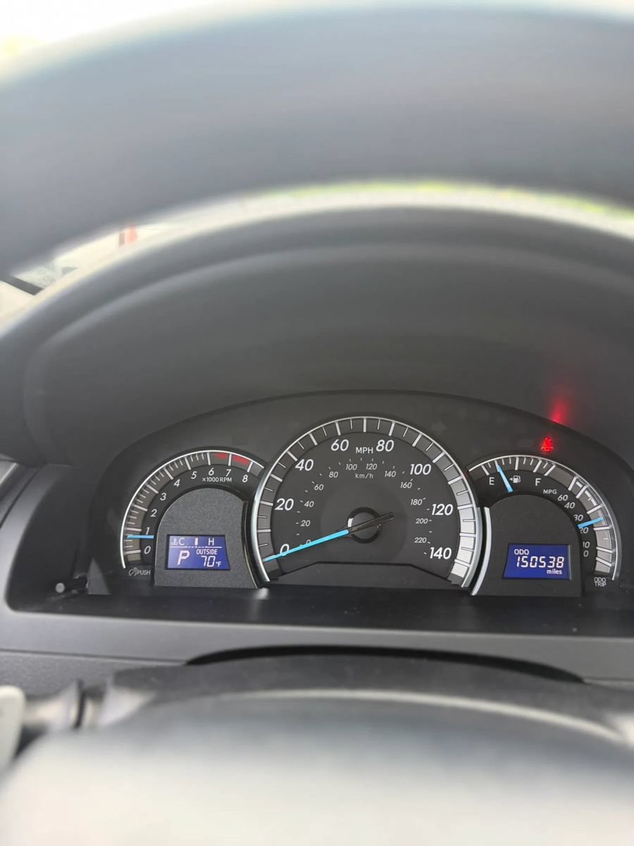 Used 2012 Toyota Camry SE FWD image 22
