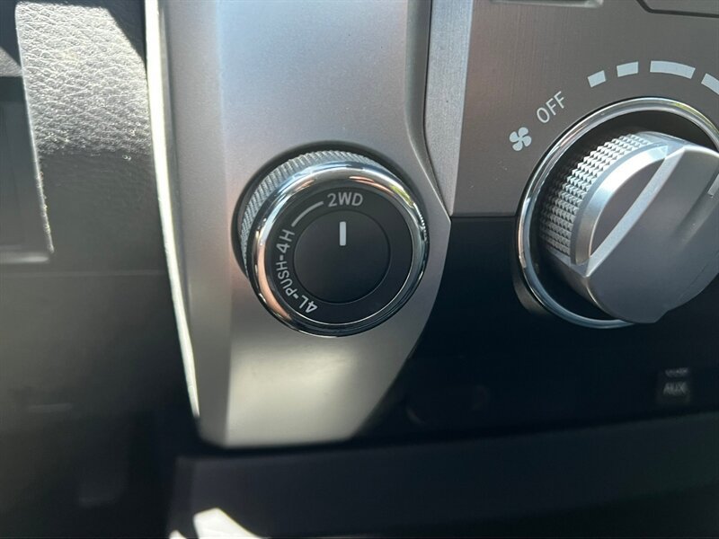 Used 2019 Toyota Tundra SR5 AWD/4WD image 33