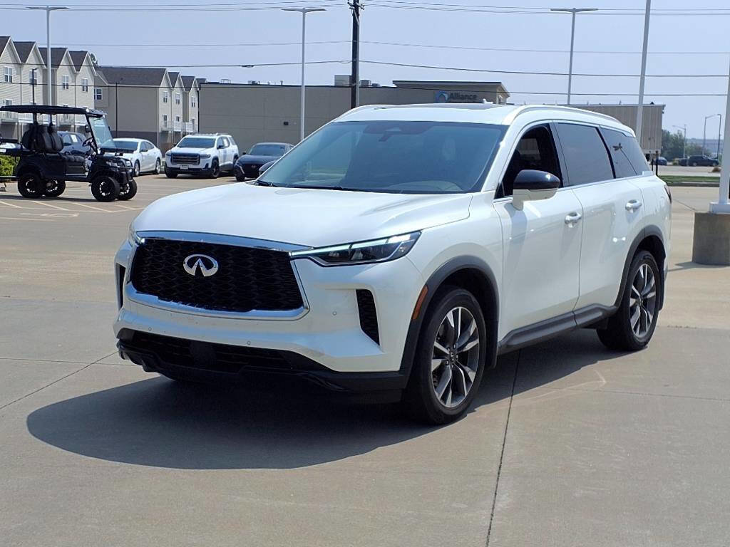 Used 2024 INFINITI QX60 Luxe image 3
