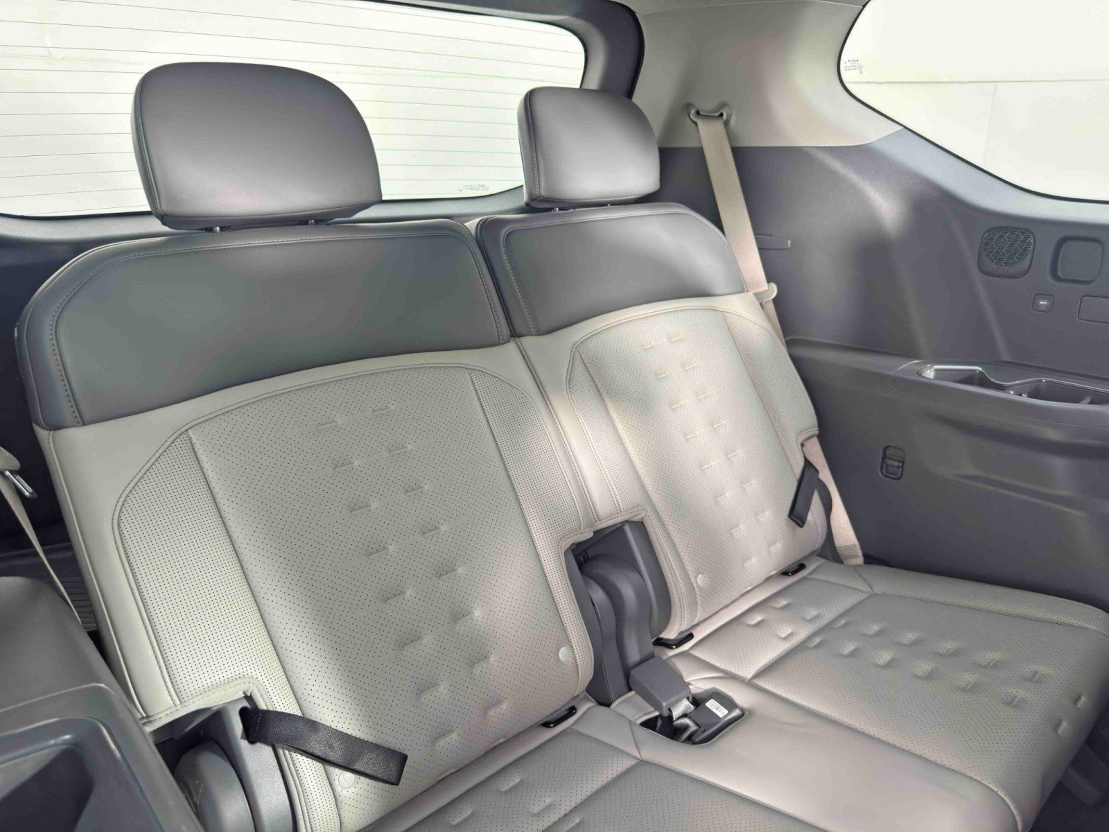 Used 2024 Kia EV9 Wind image 40