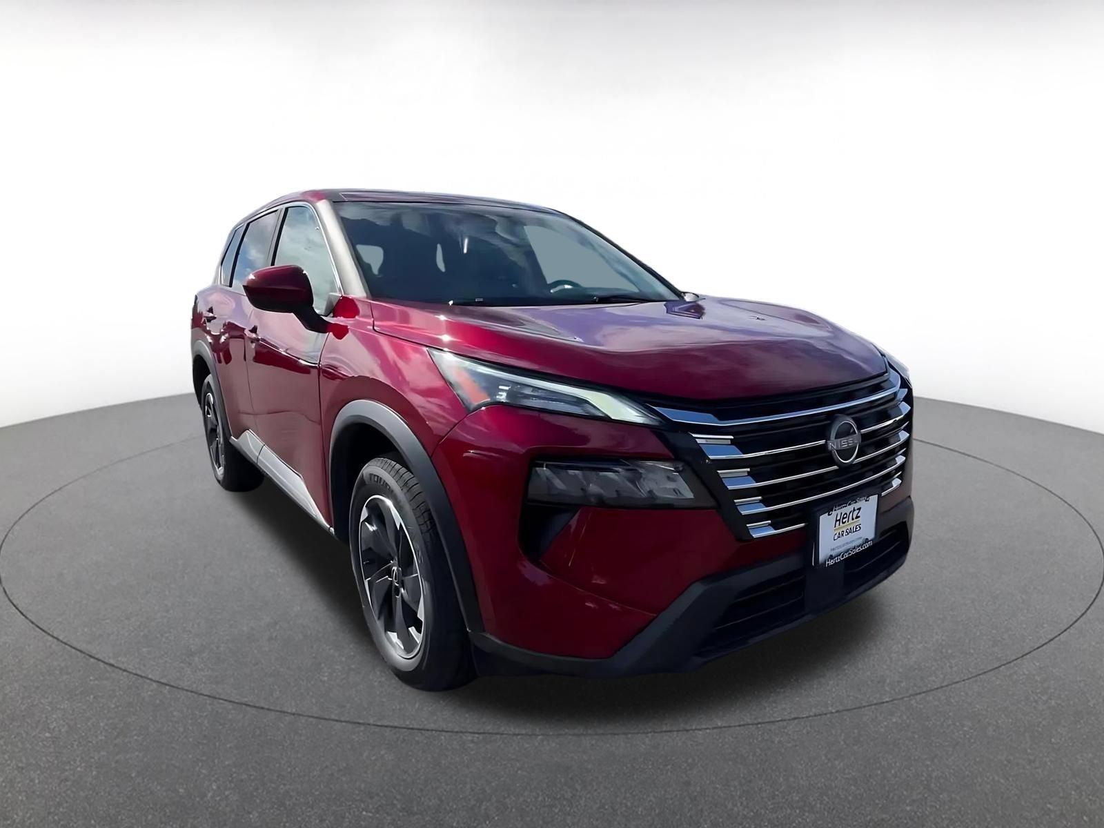 Used 2025 Nissan Rogue SV AWD/4WD image 3