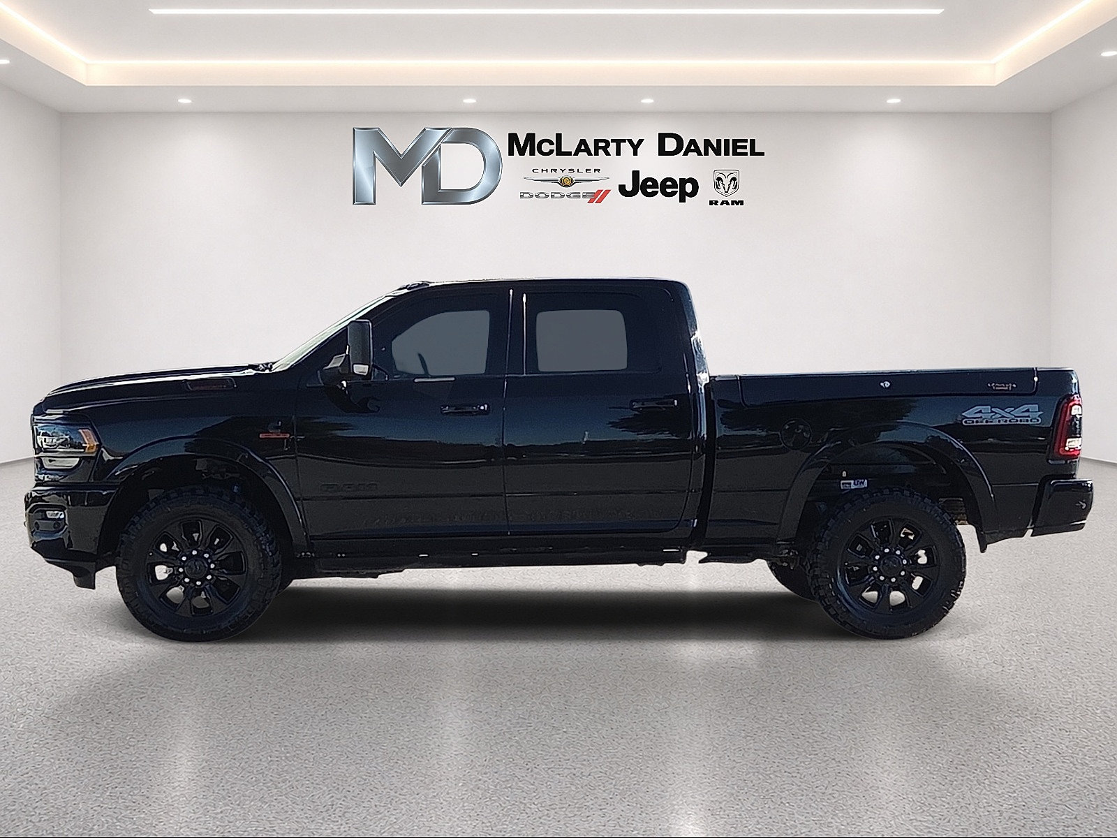 Used 2020 RAM 2500 Limited AWD/4WD image 3