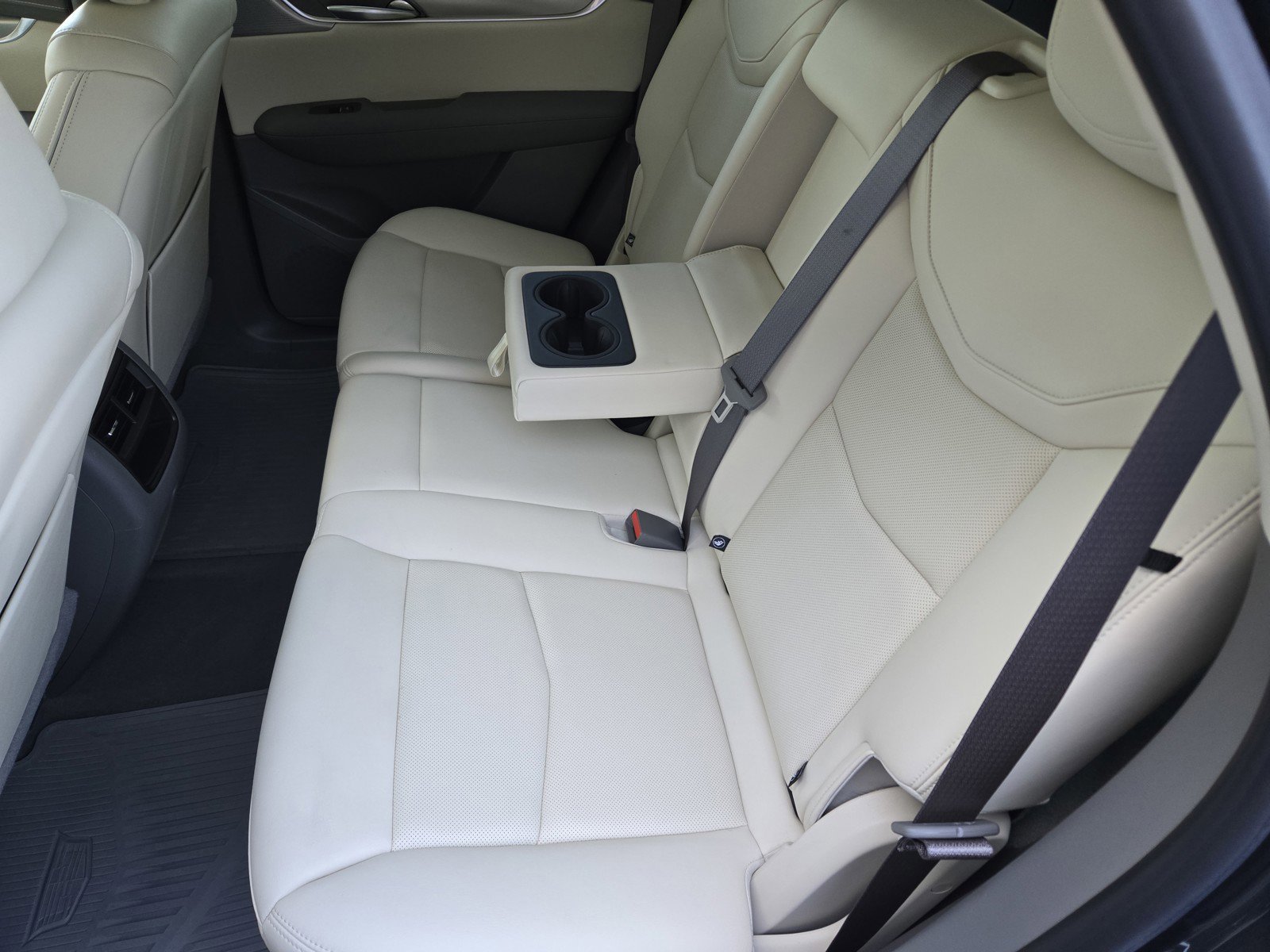Used 2021 Cadillac XT5 Premium Luxury FWD image 10