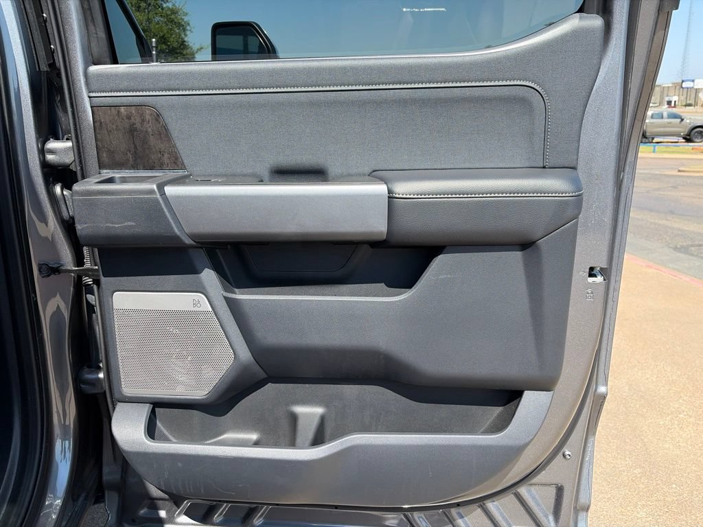 Used 2024 Ford F350 Lariat w/ Lariat Ultimate Package AWD/4WD image 13