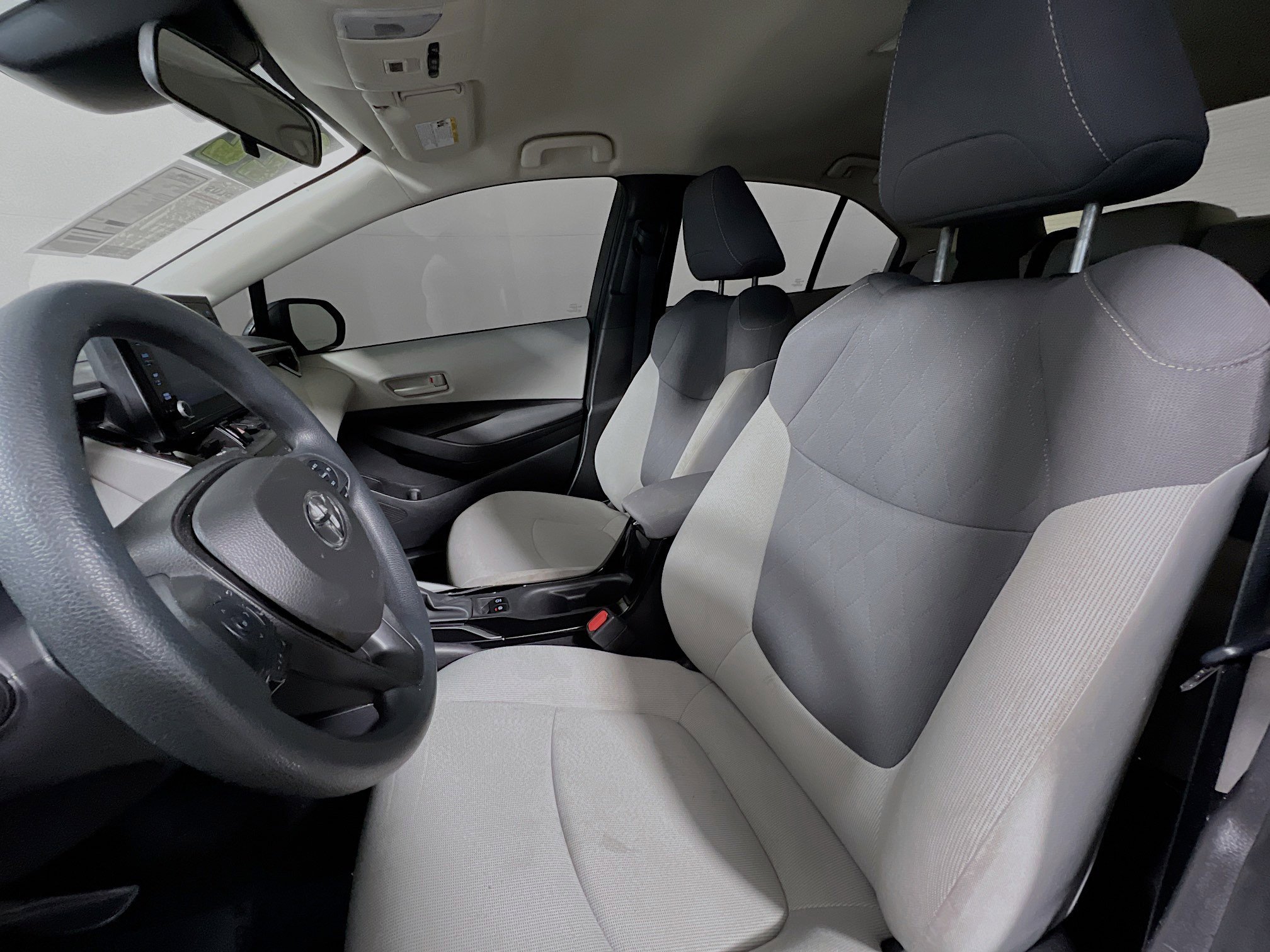 Used 2022 Toyota Corolla LE image 15