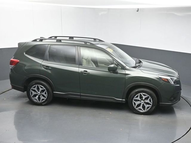 Used 2023 Subaru Forester Premium image 50