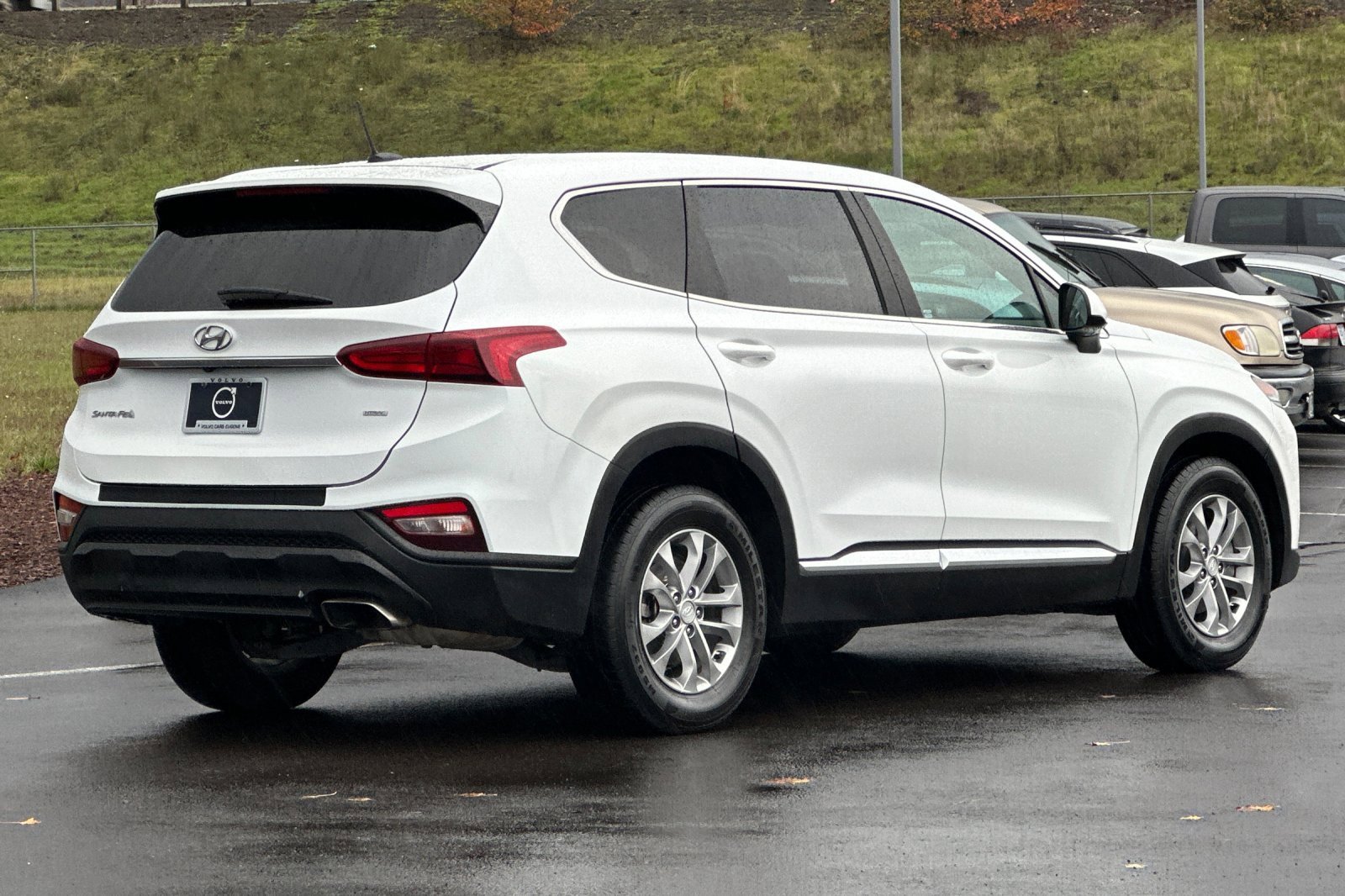 Used 2019 Hyundai Santa Fe SE image 3