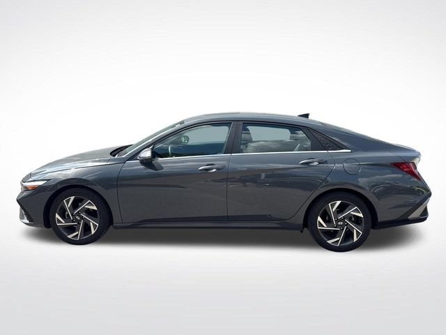 Used 2024 Hyundai Elantra Limited FWD image 4