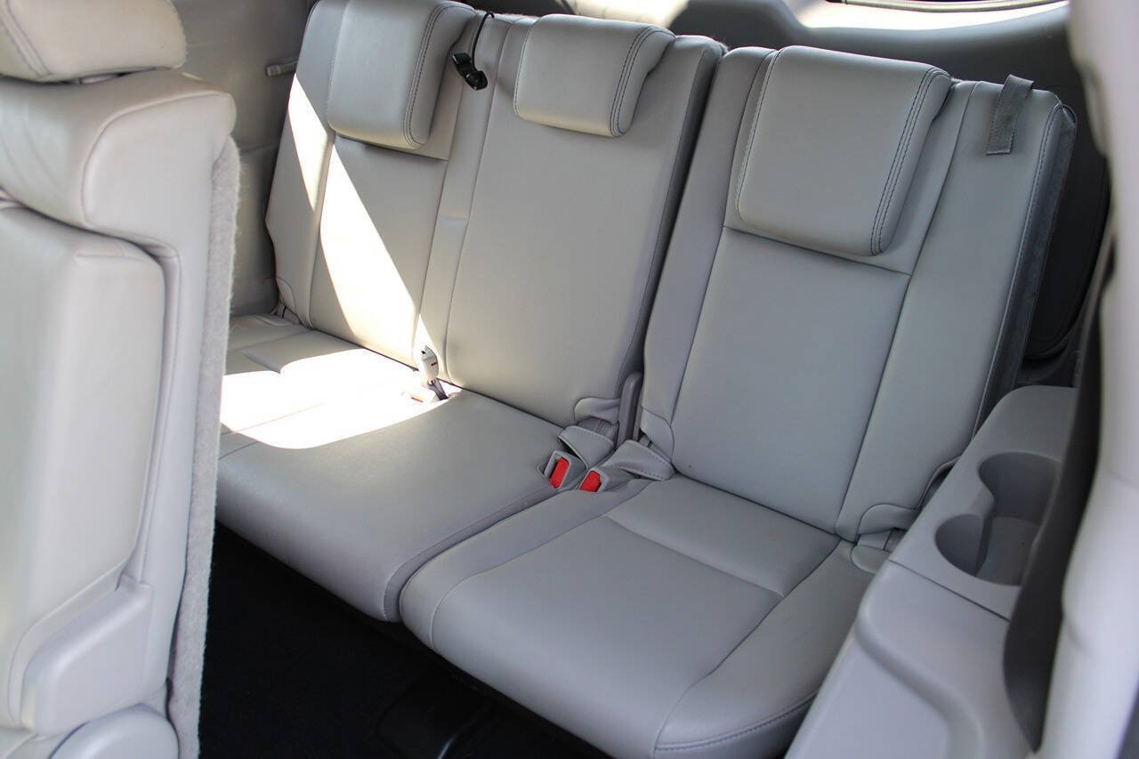 Used 2018 Toyota Highlander XLE AWD/4WD image 38