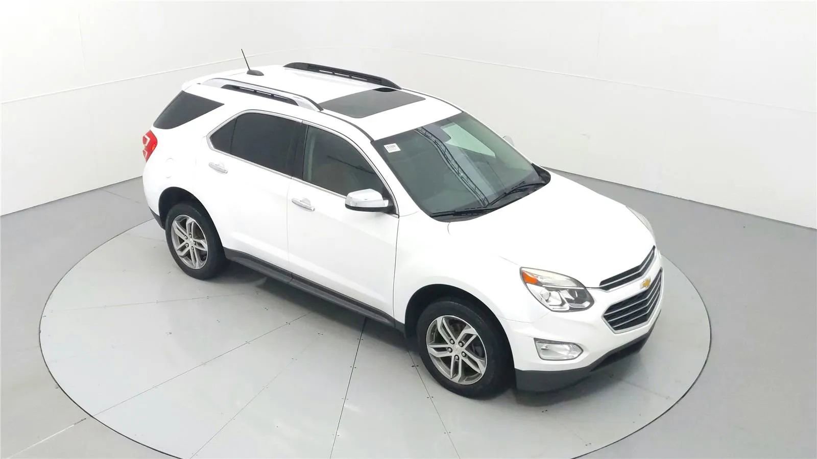 Used 2016 Chevrolet Equinox LTZ w/ Enhanced Convenience Package FWD image 36