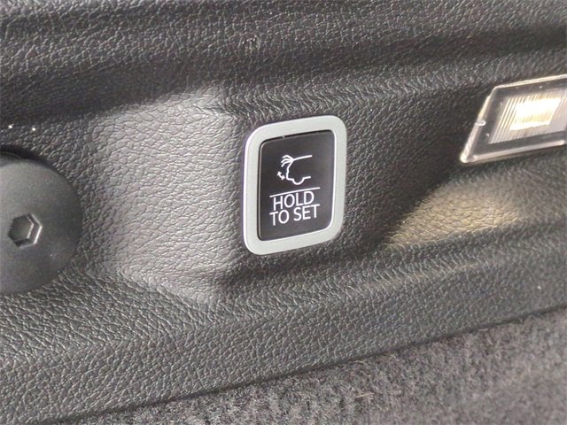 Used 2024 Jeep Grand Cherokee L Summit image 15