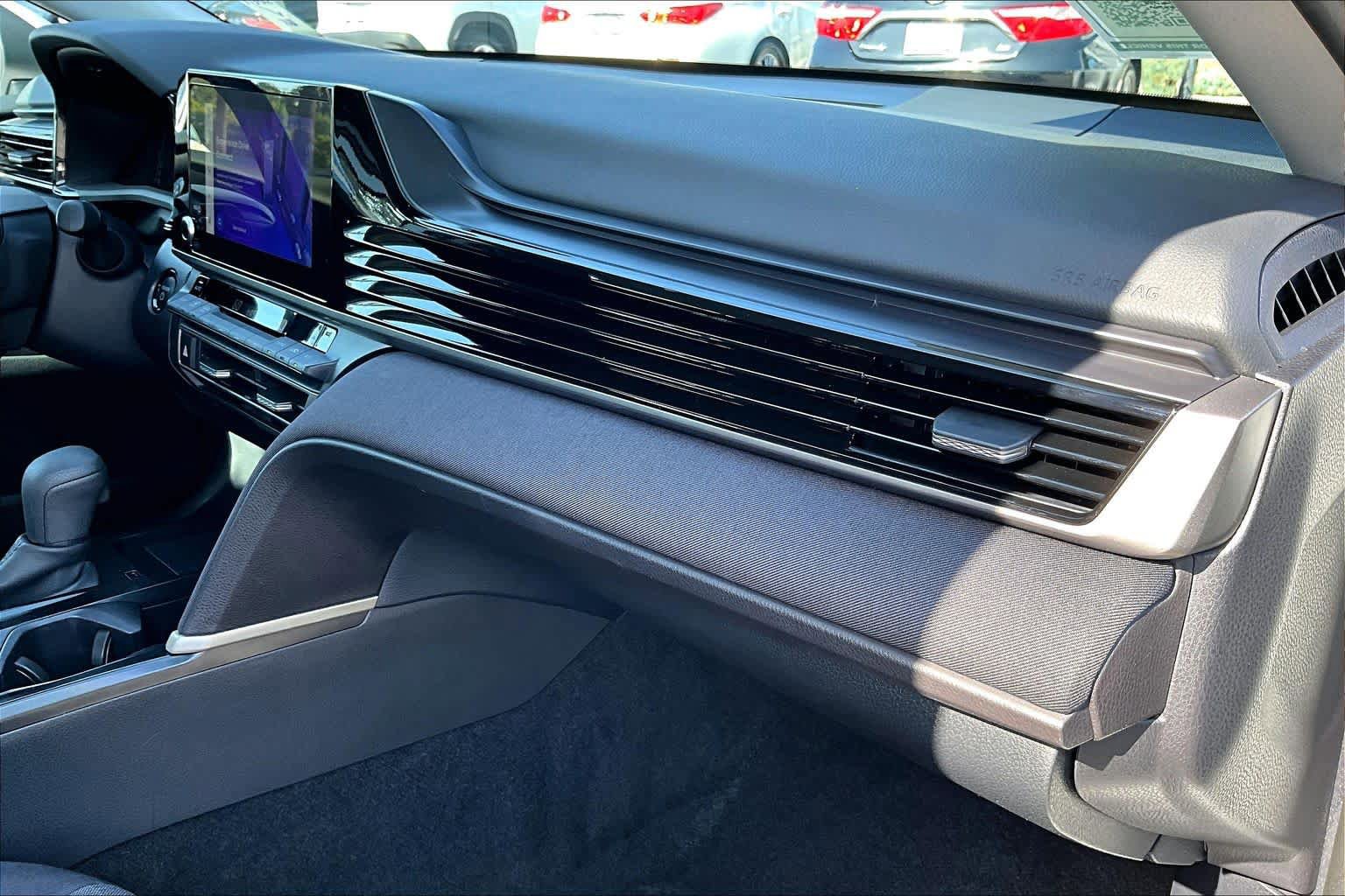 Used 2026 Toyota Camry LE FWD image 17