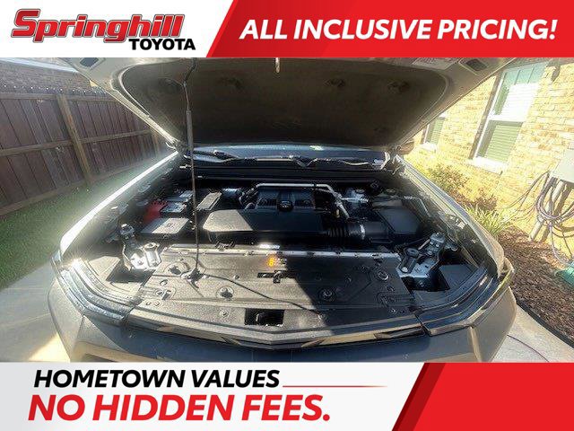Used 2023 Chevrolet Colorado Trail Boss w/ Technology Package AWD/4WD image 1
