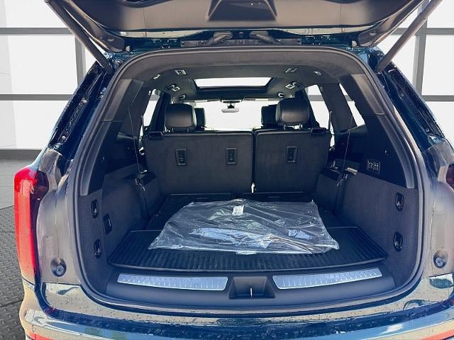 Certified 2025 Cadillac XT6 Premium Luxury w/ Platinum Package AWD/4WD image 12