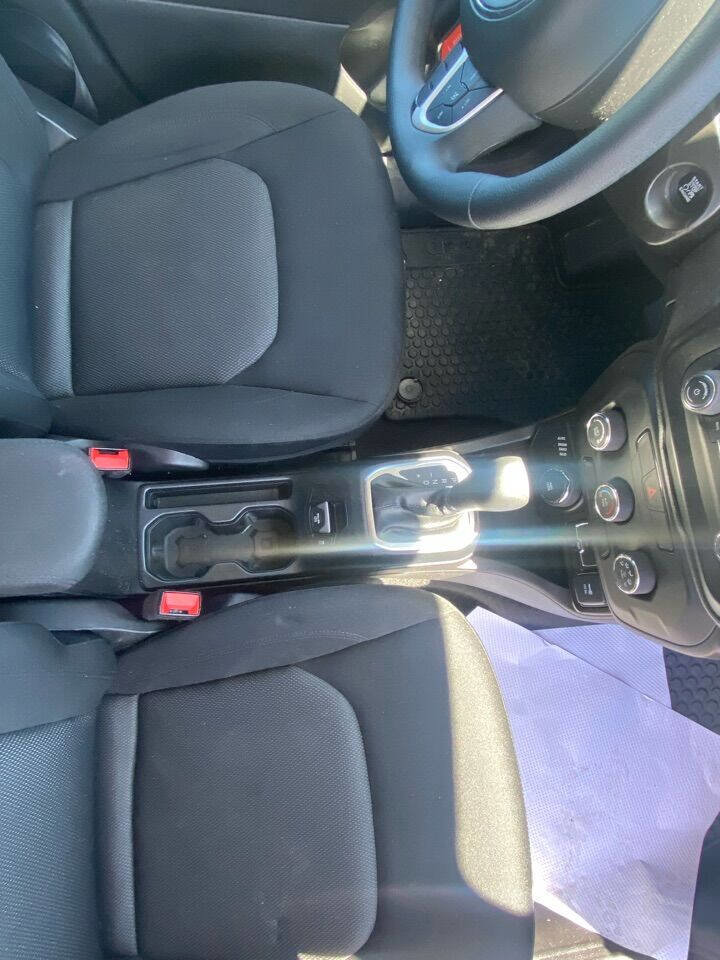 Used 2020 Jeep Renegade Sport image 9