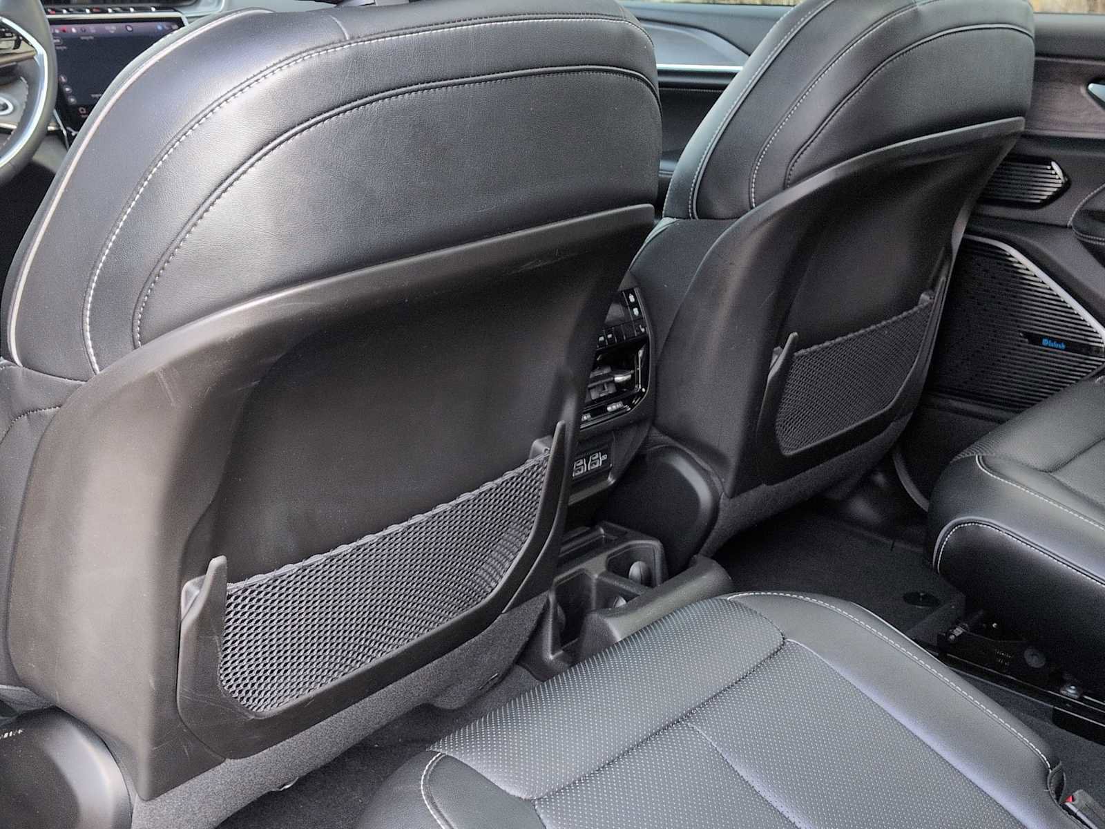 Used 2023 Jeep Grand Cherokee L Overland image 18