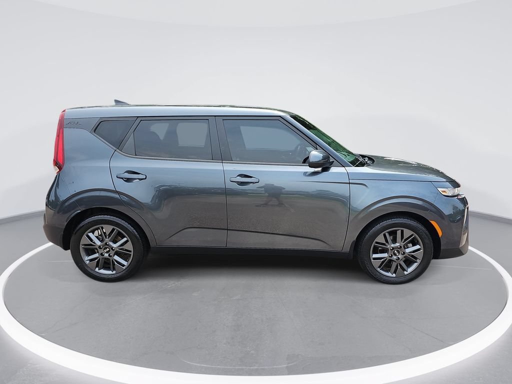 Used 2021 Kia Soul S FWD image 4