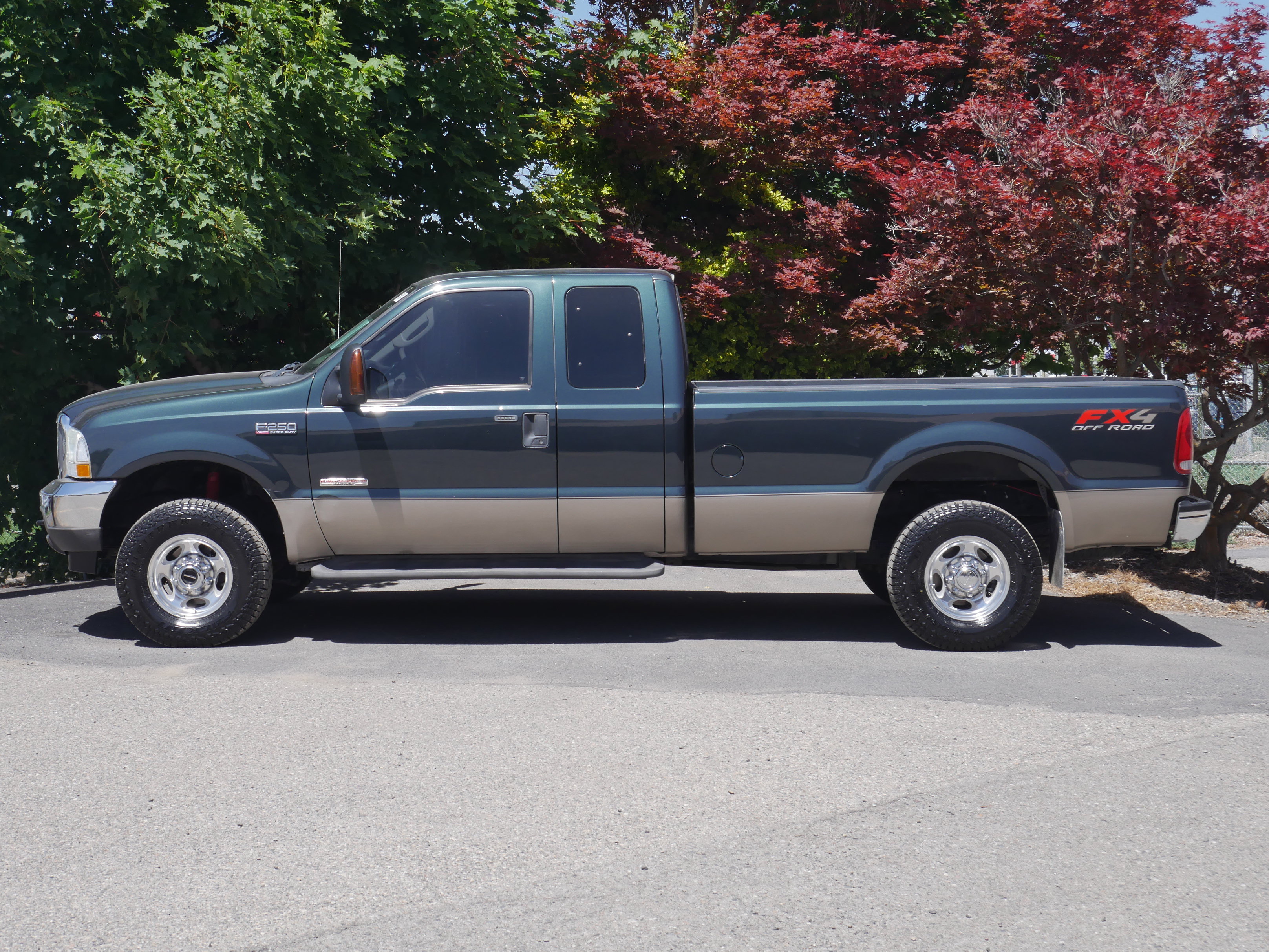 Used 2004 Ford F250 Lariat AWD/4WD image 16