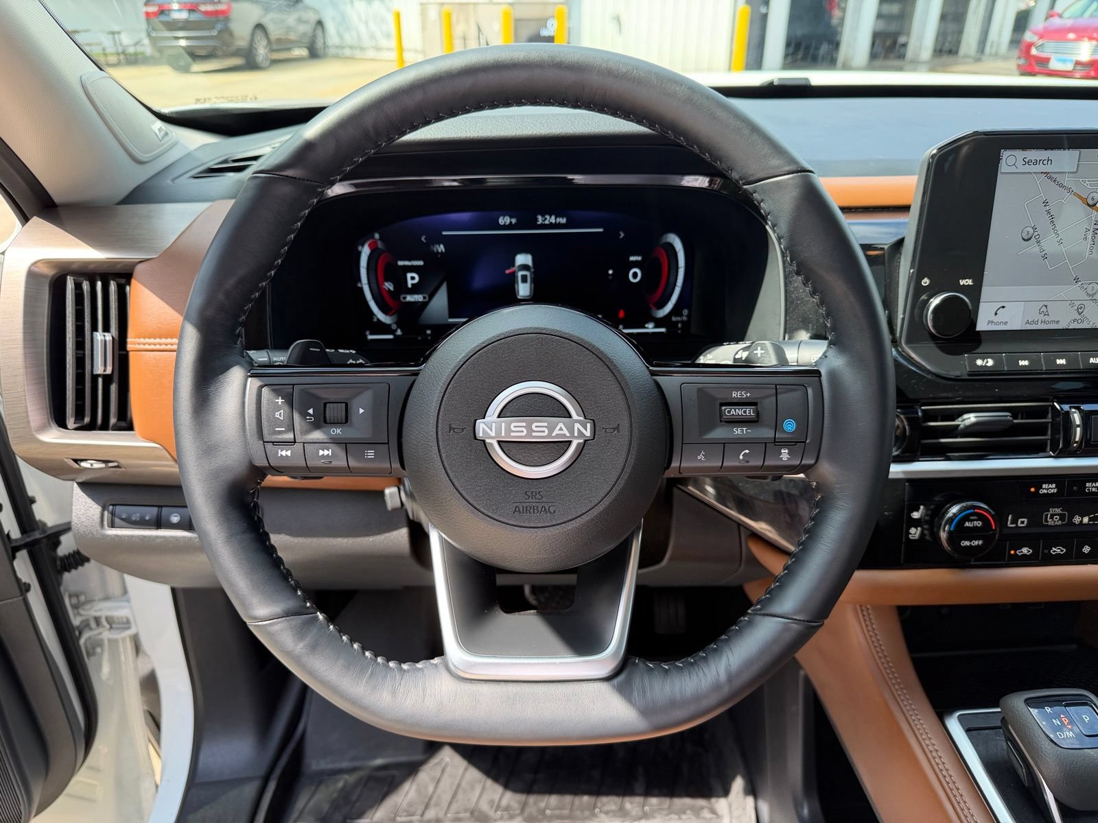 Used 2024 Nissan Pathfinder Platinum AWD/4WD image 12