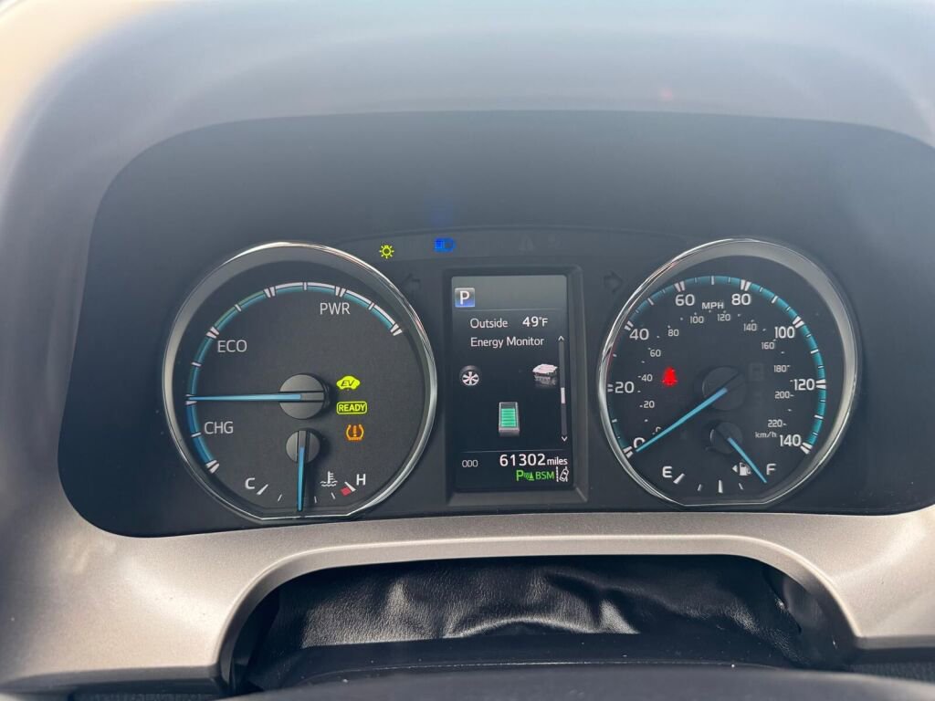 Used 2018 Toyota RAV4 XLE image 22