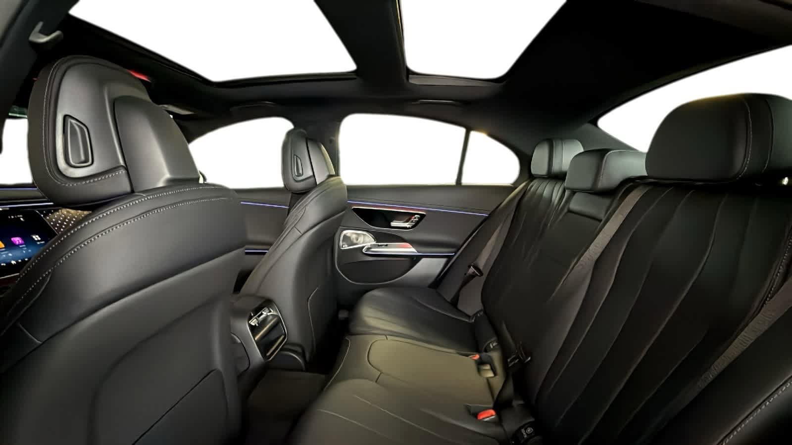 New 2026 Mercedes-Benz E 350 4MATIC Sedan image 5