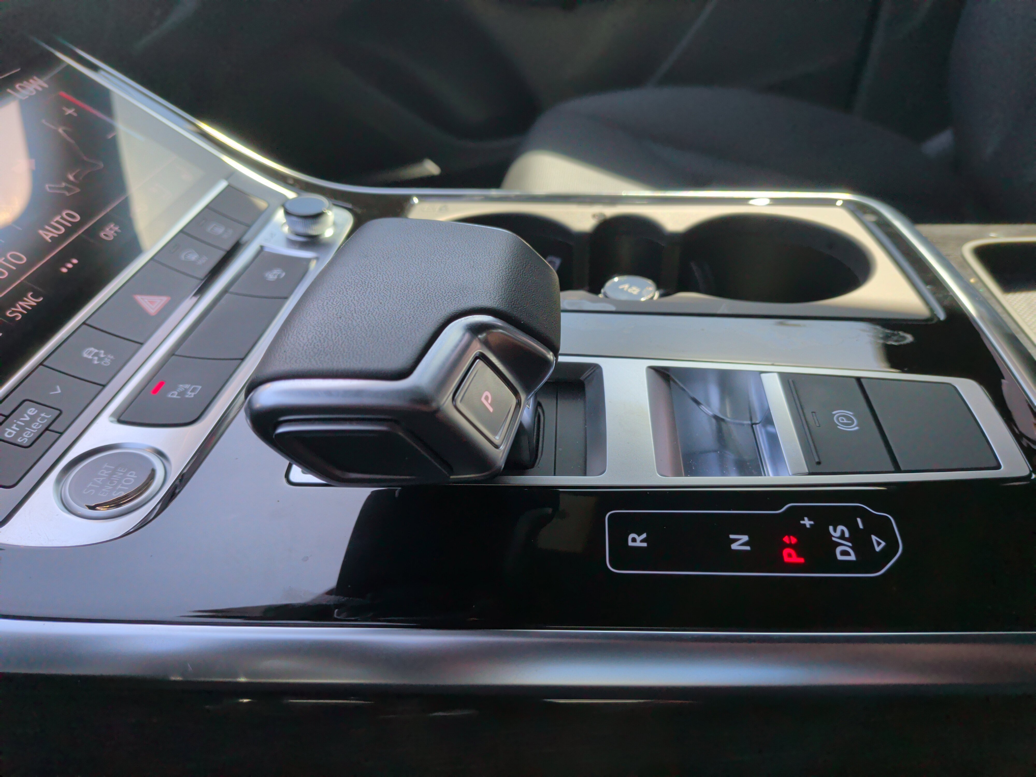 Used 2024 Audi Q8 Premium Plus w/ Premium Plus Package image 26