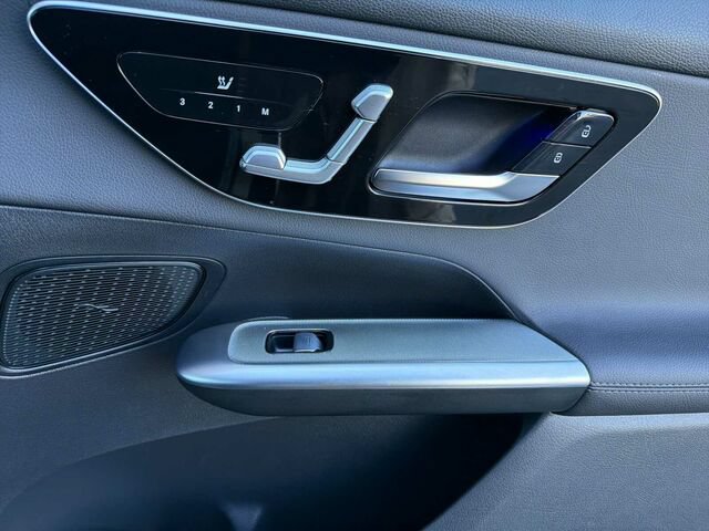 Certified 2025 Mercedes-Benz GLC 350e 4MATIC image 21