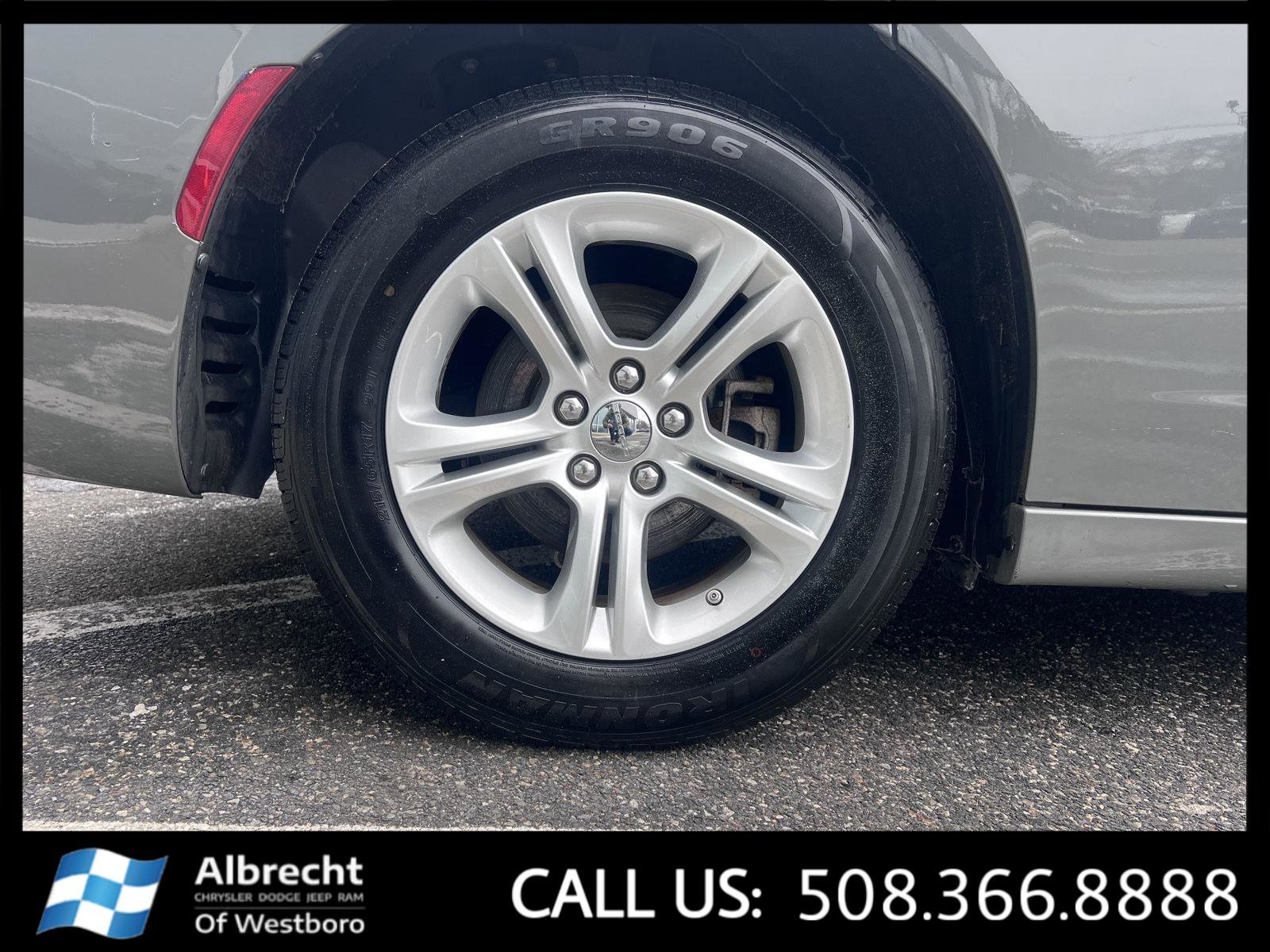 Used 2023 Dodge Charger SXT image 31