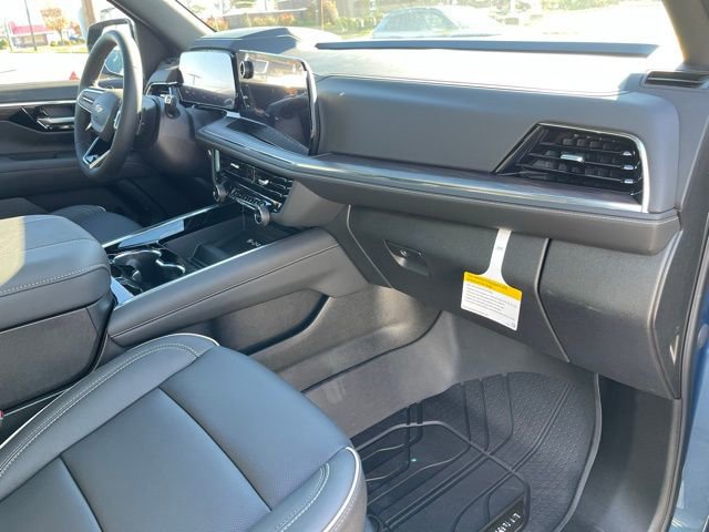 New 2026 Chevrolet Suburban Premier AWD/4WD image 14