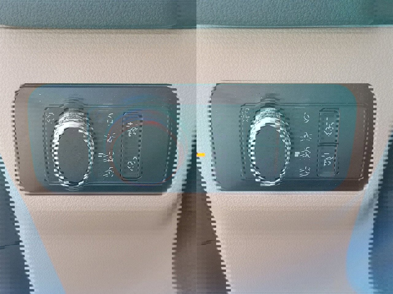 Used 2020 Ford Escape SE image 31