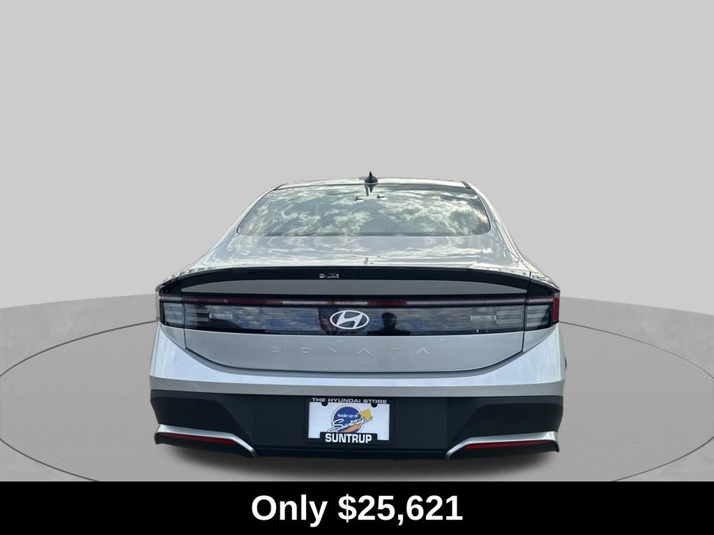 Used 2026 Hyundai Sonata SE FWD image 4
