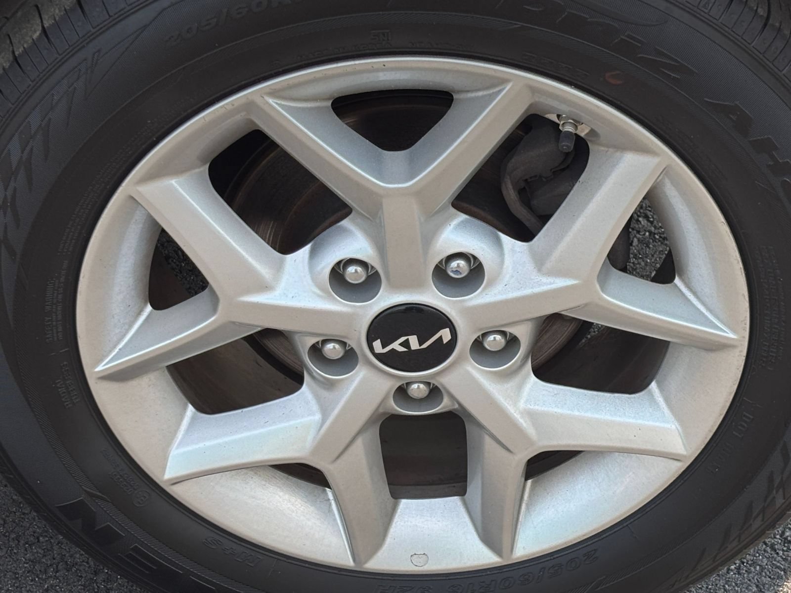 Used 2025 Kia Soul LX w/ LX Technology Package FWD image 21