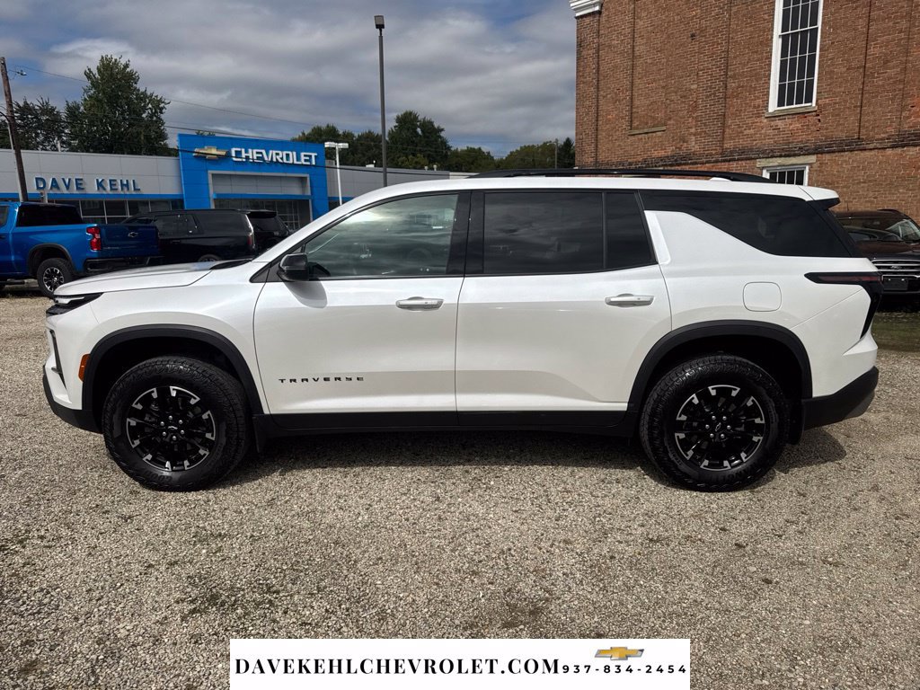 Certified 2025 Chevrolet Traverse Z71 AWD/4WD image 2