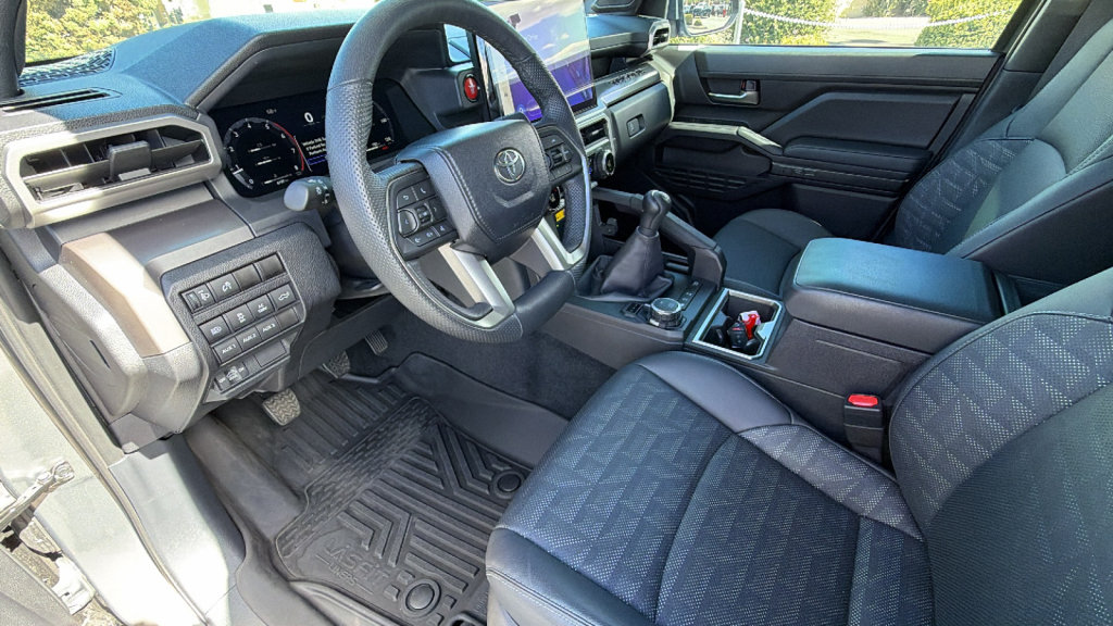 Used 2024 Toyota Tacoma TRD Off-Road w/ TRD Off Road Premium Package AWD/4WD image 10