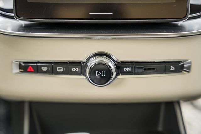 Used 2026 Volvo XC90 T8 Ultra w/ Protection Package Premier image 20