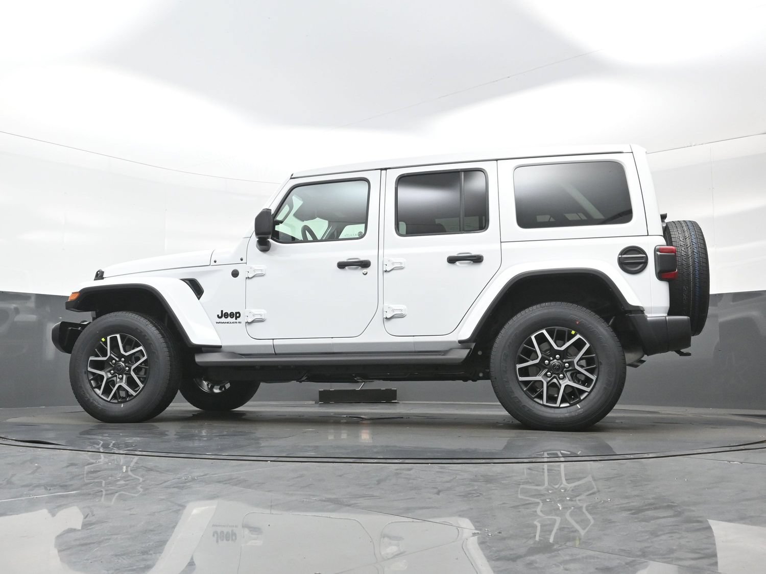 New 2027 Jeep Wrangler Unlimited Sahara AWD/4WD image 15