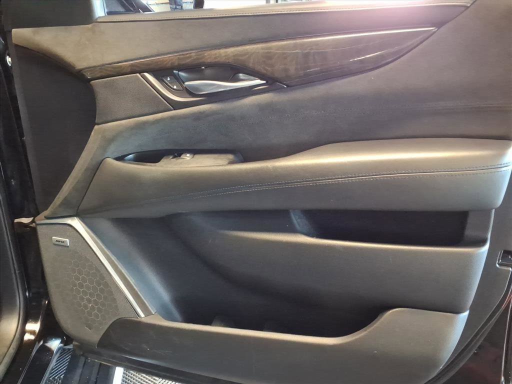 Used 2018 Cadillac Escalade ESV Platinum image 15
