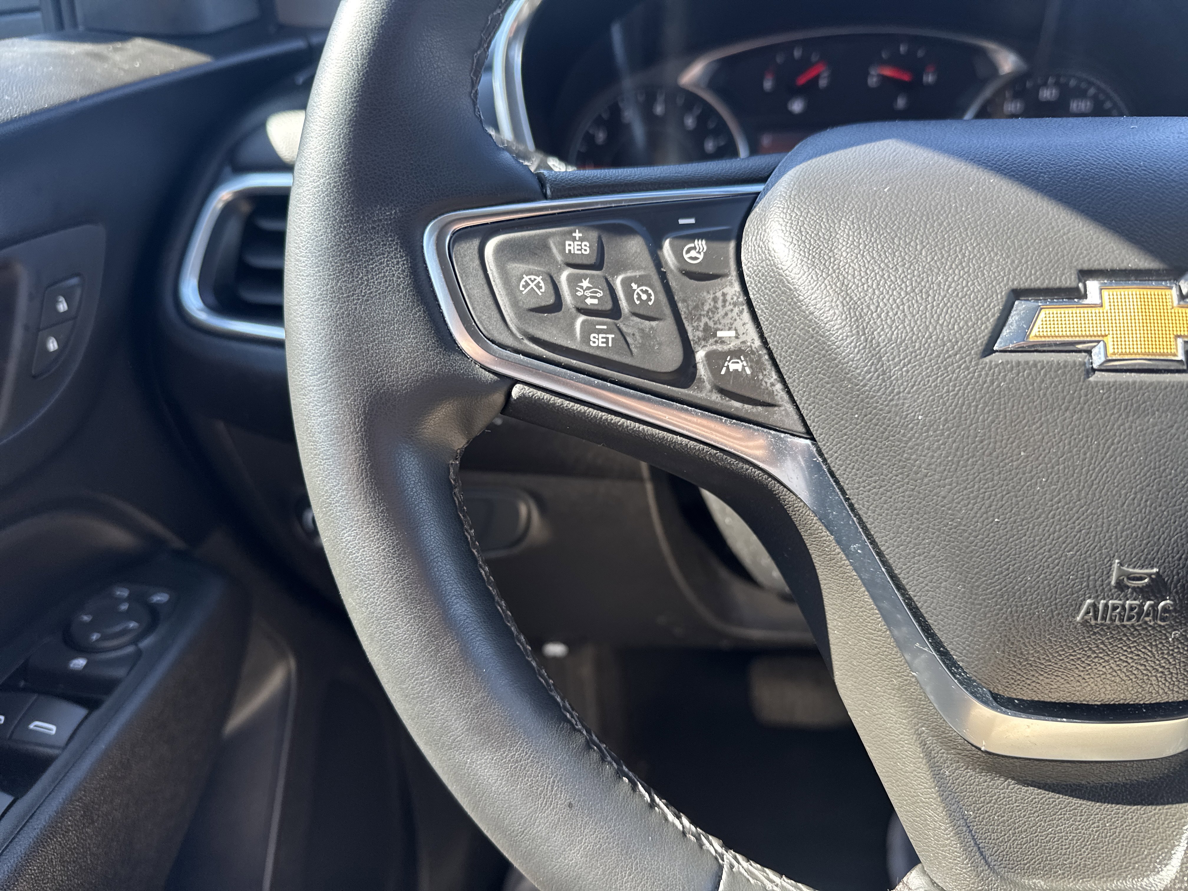 Used 2024 Chevrolet Equinox LT AWD/4WD image 18