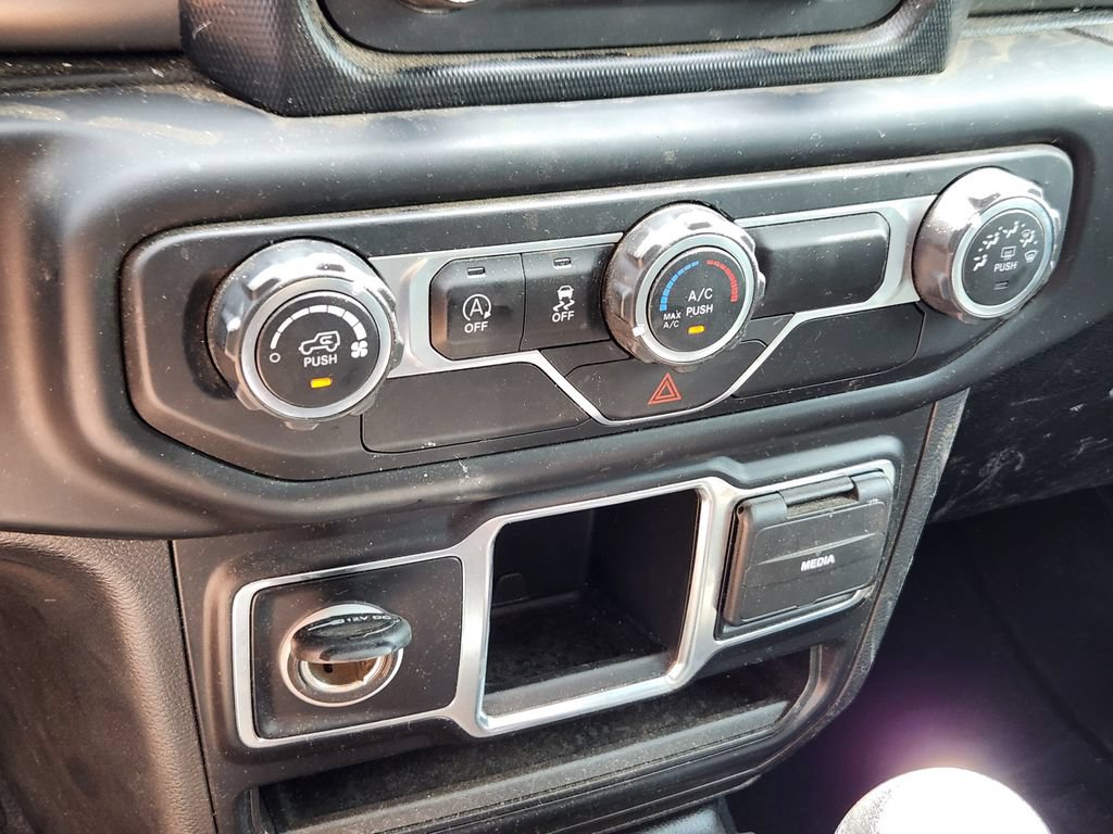 Used 2019 Jeep Wrangler Unlimited Sport AWD/4WD image 25